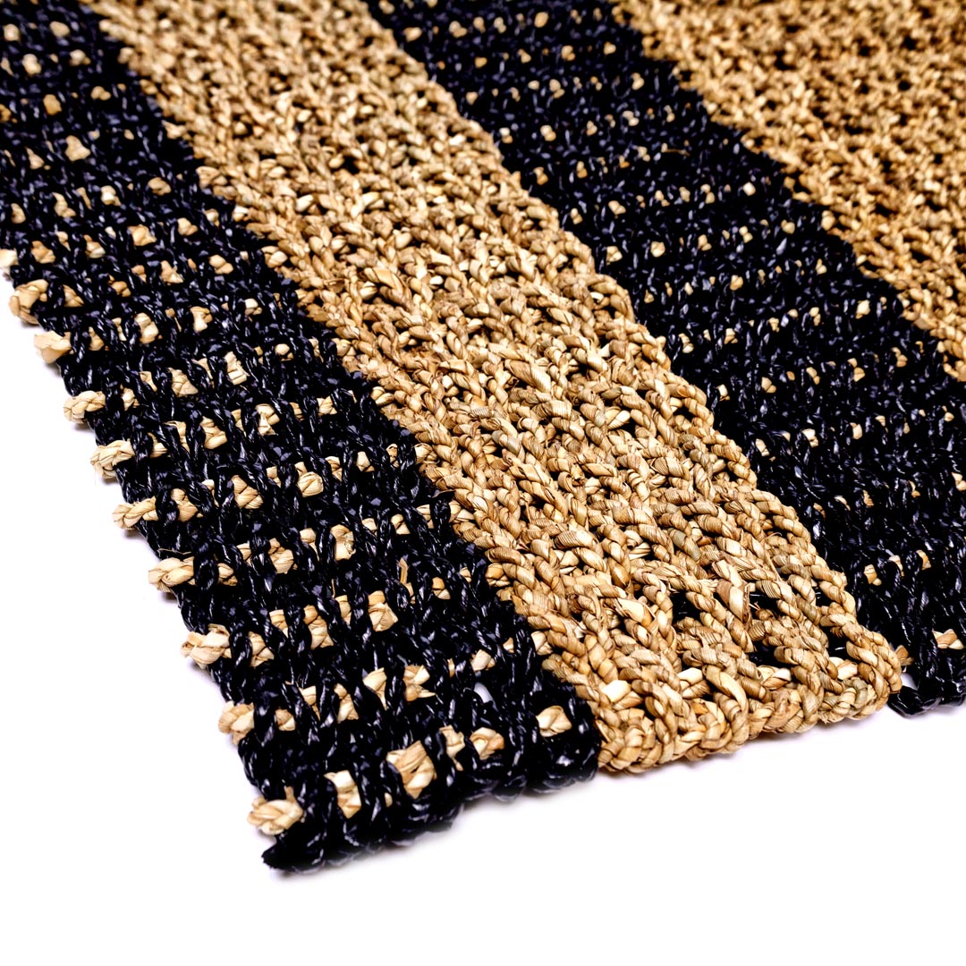 Covor negru din iarba de mare Kilim