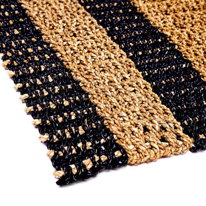 Covor negru din iarba de mare Kilim