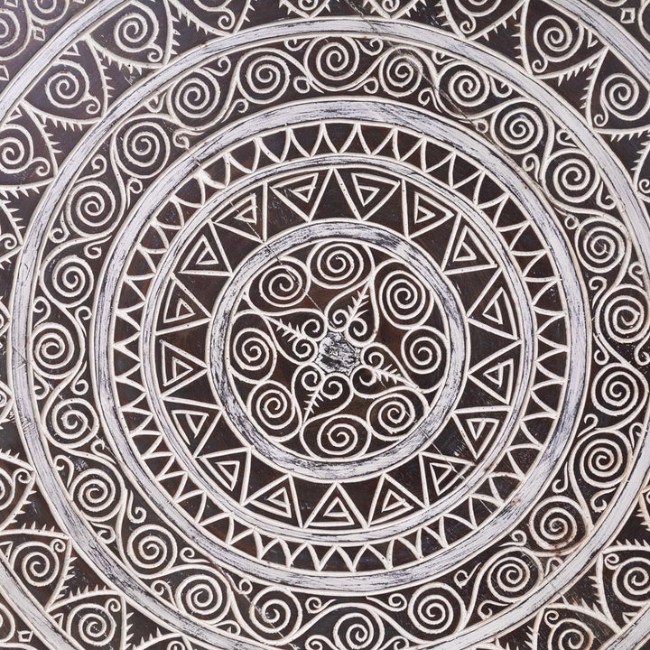 Decoratiune de perete maro din lemn de tec