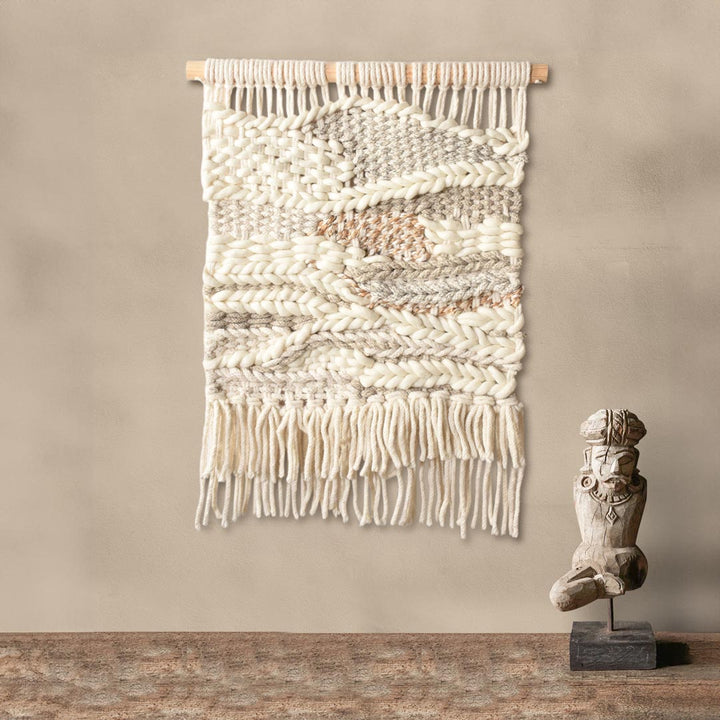 Decoratiune perete bej Walbrook