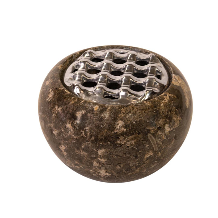 Scrumiera neagra din piatra si metal