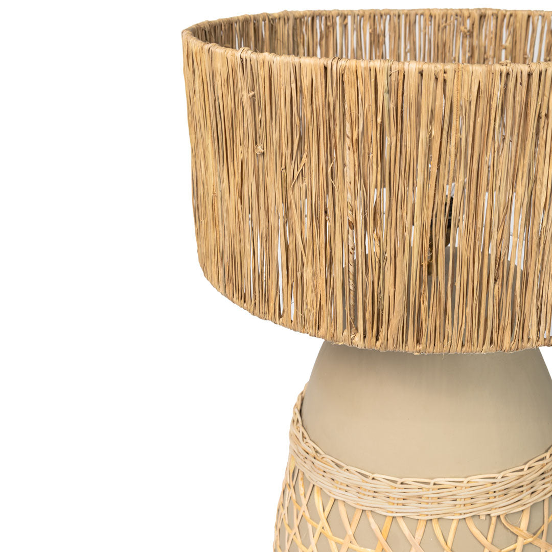 Veioza din beton si iarba de mare Miyazaki