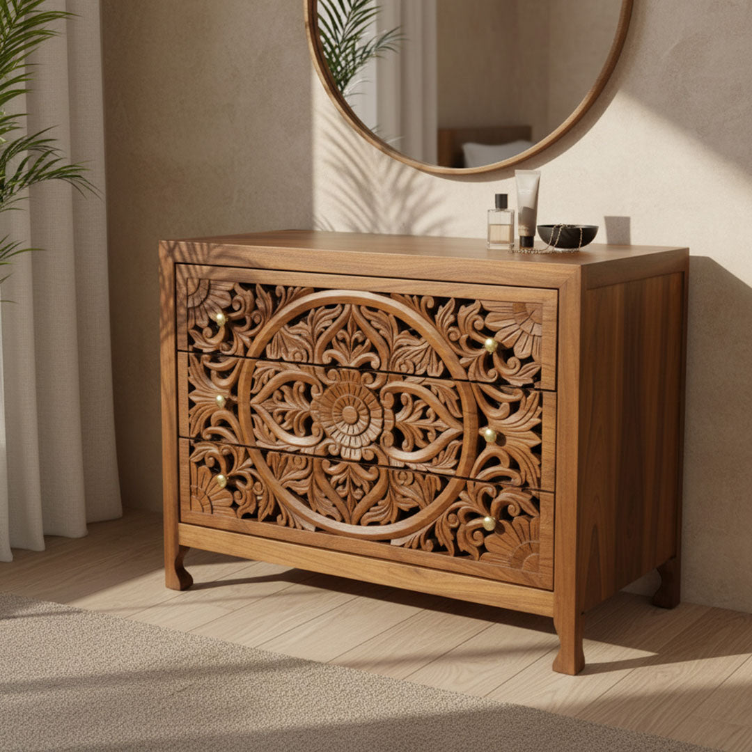 Comoda maro din lemn de tec Mandira