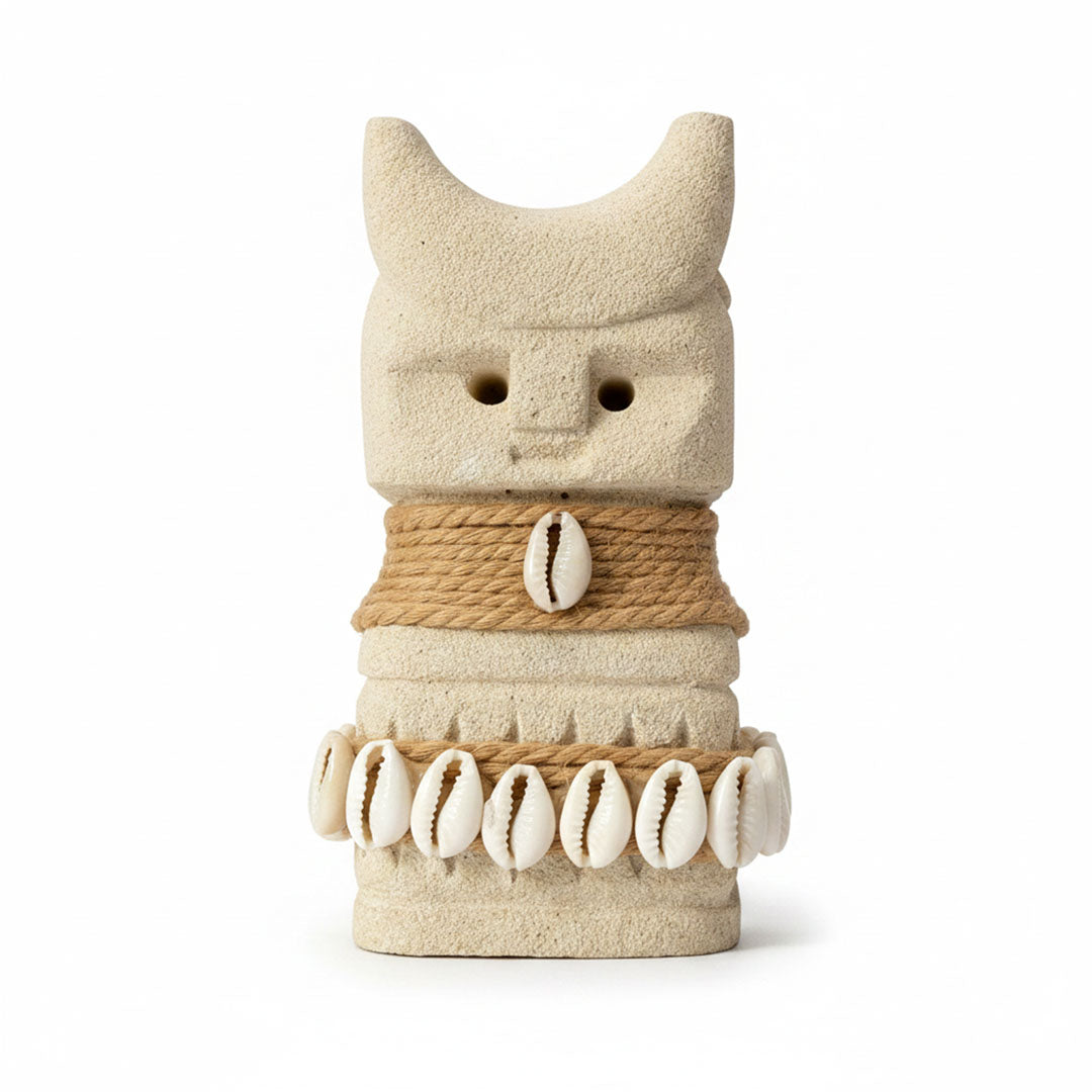 Figurina din piatra si fibre naturale Tiki