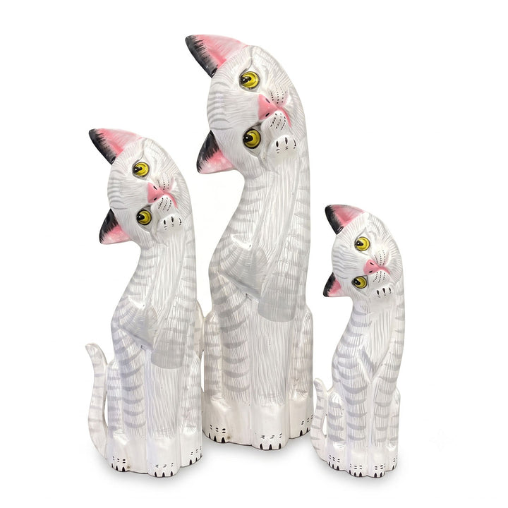 Set 3 statuete albe din lemn de albasia Mau